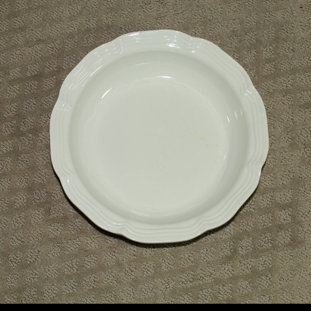 Mikasa French Countryside White Scalloped Edge Large 9.75" Serving Bowl